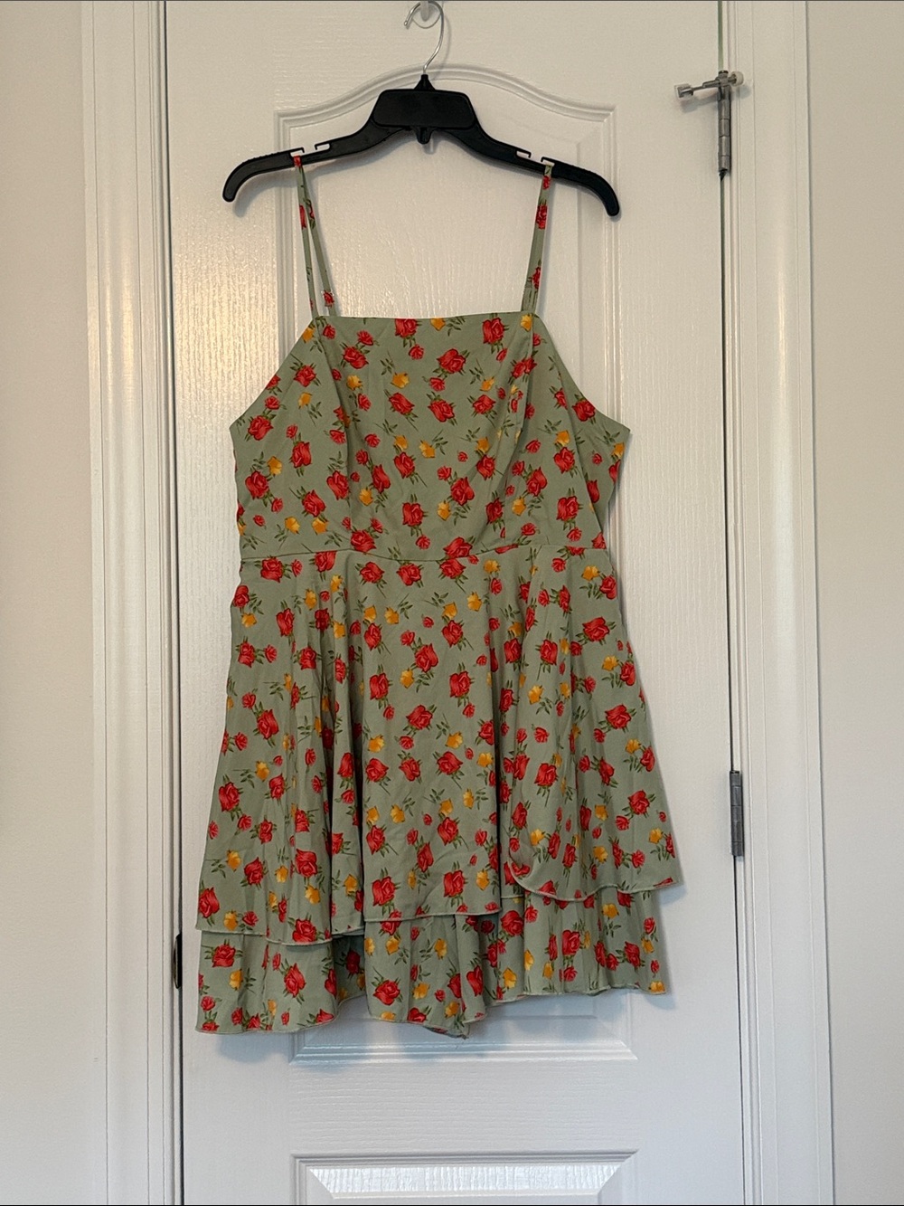 SHEIN Green Floral Tiered Spaghetti Strap Skort Dress - Red & Yellow Flowers